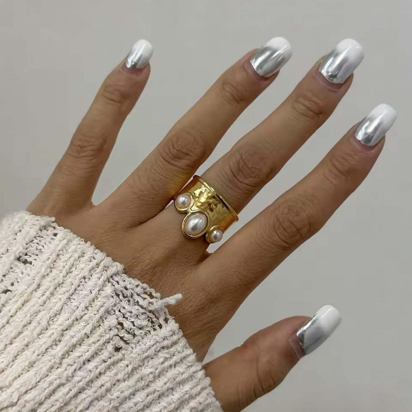 LILY RING