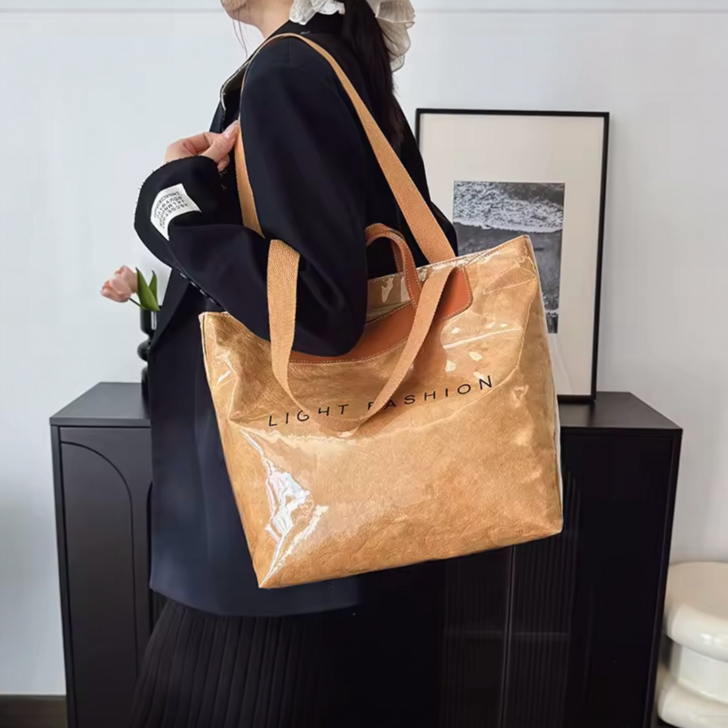 LIGHT FASHION TOTE