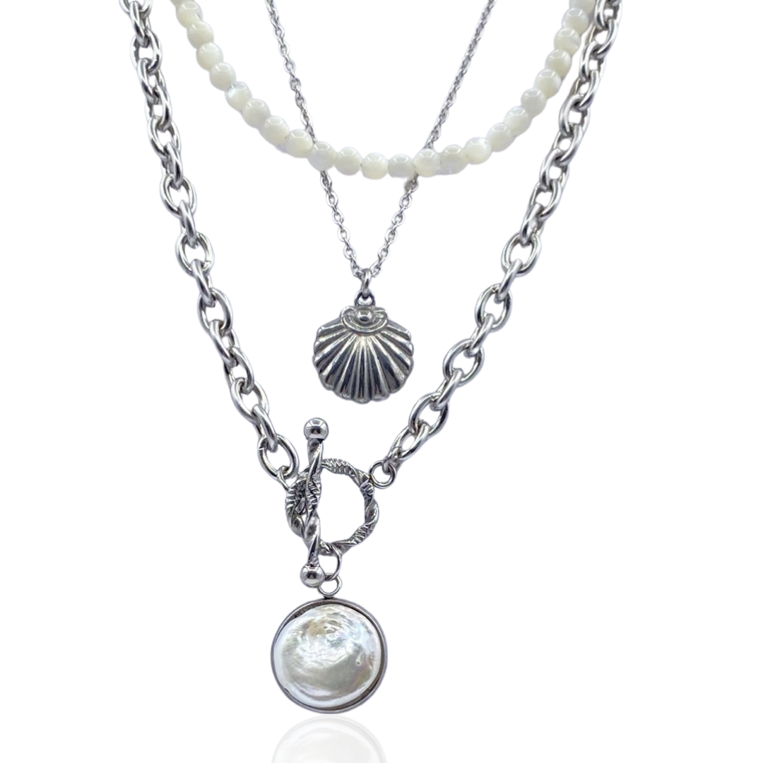 A DAY AT THE BEACH WITH PEARL - Butterfly Alley Jewelry