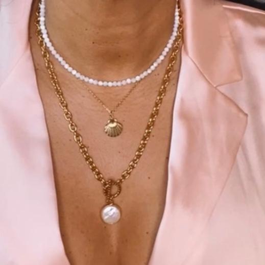 A DAY AT THE BEACH WITH PEARL - Butterfly Alley Jewelry