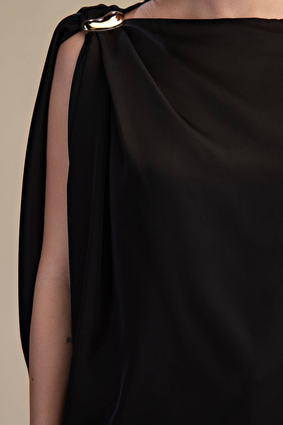 GISELLE SATIN TOP