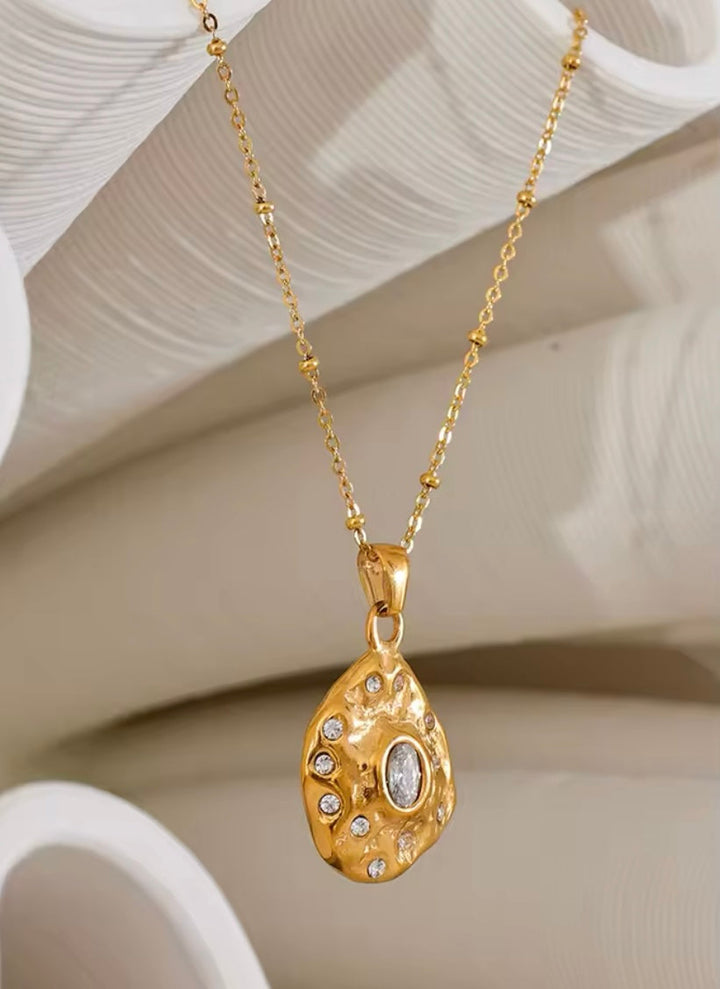 GOLDILOCKS NECKLACE