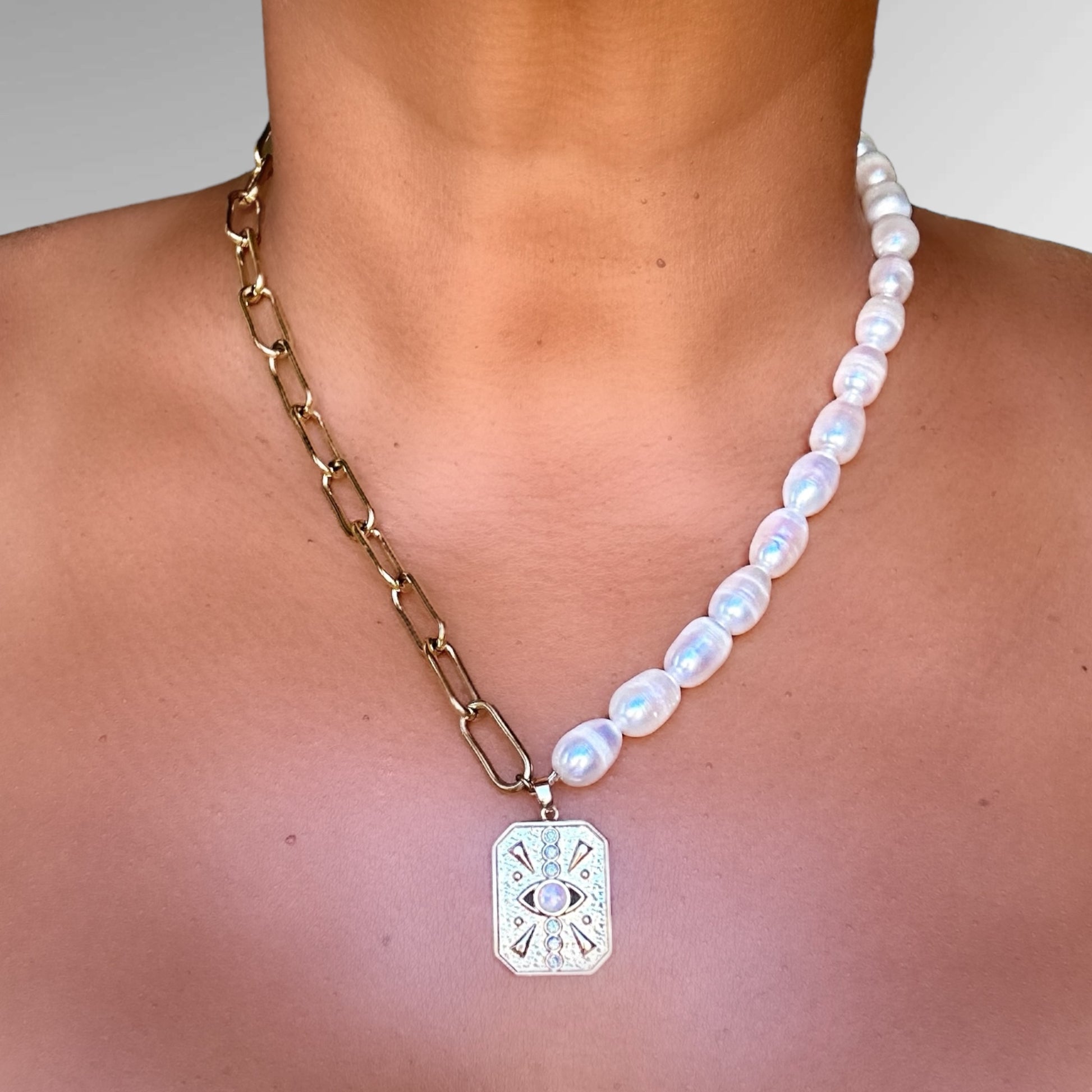 PRECIOUS NECKLACE - Butterfly Alley Jewelry