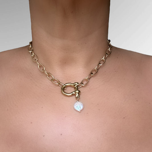 Roxanne Necklace – Elegant 18k Gold-Plated Freshwater Pearl Pendant