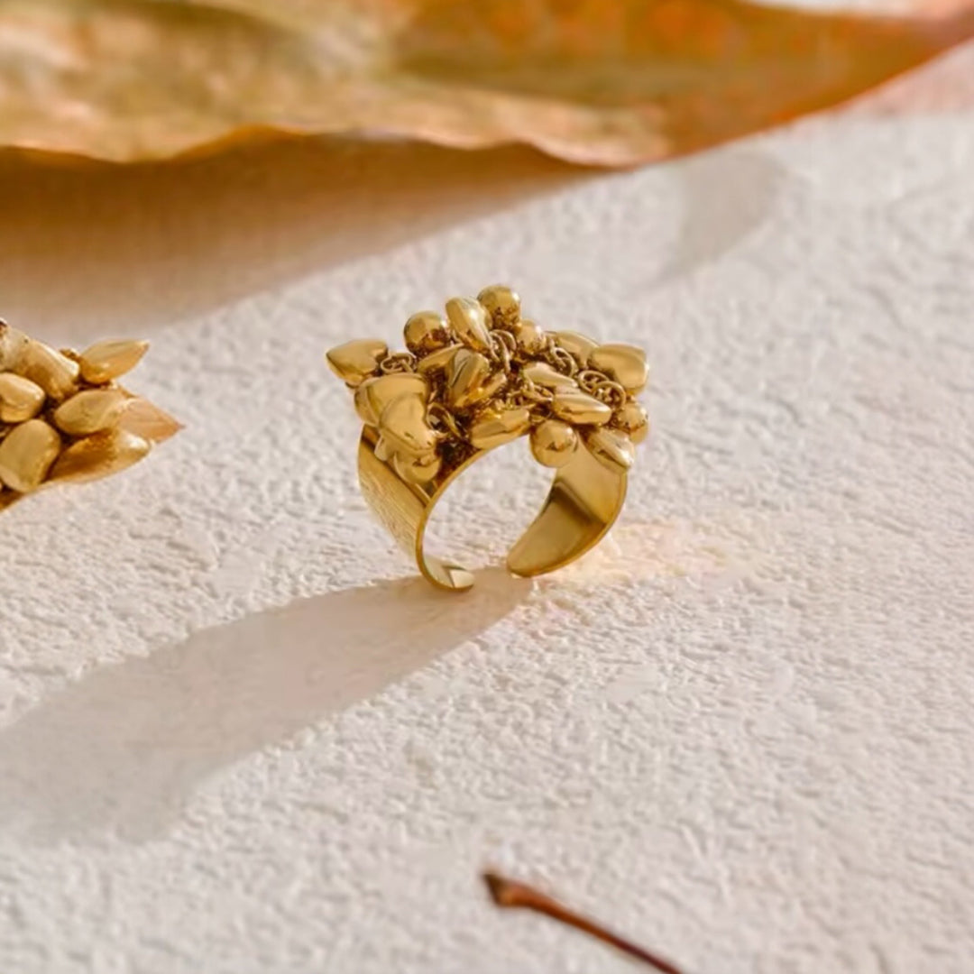 HEART CHARM RING