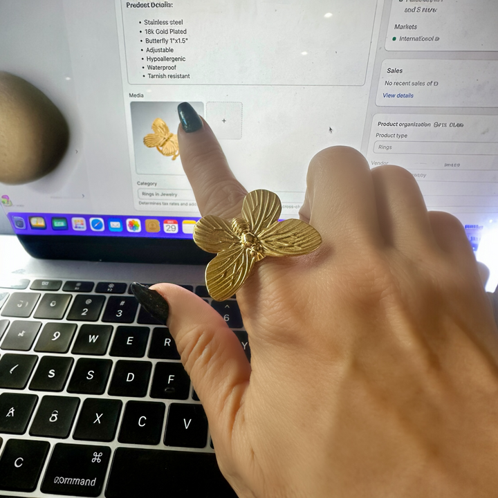 MONARCH RING