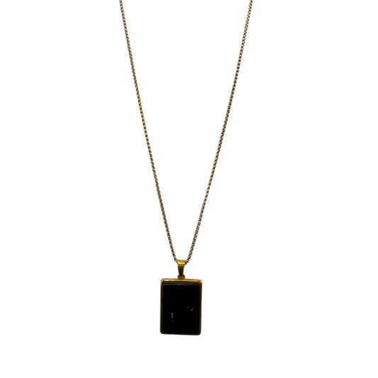 SOLEH NECKLACE