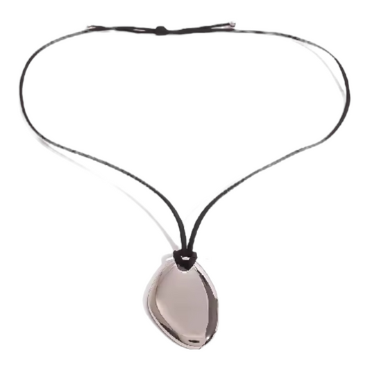 AMARA PENDANT NECKLACE