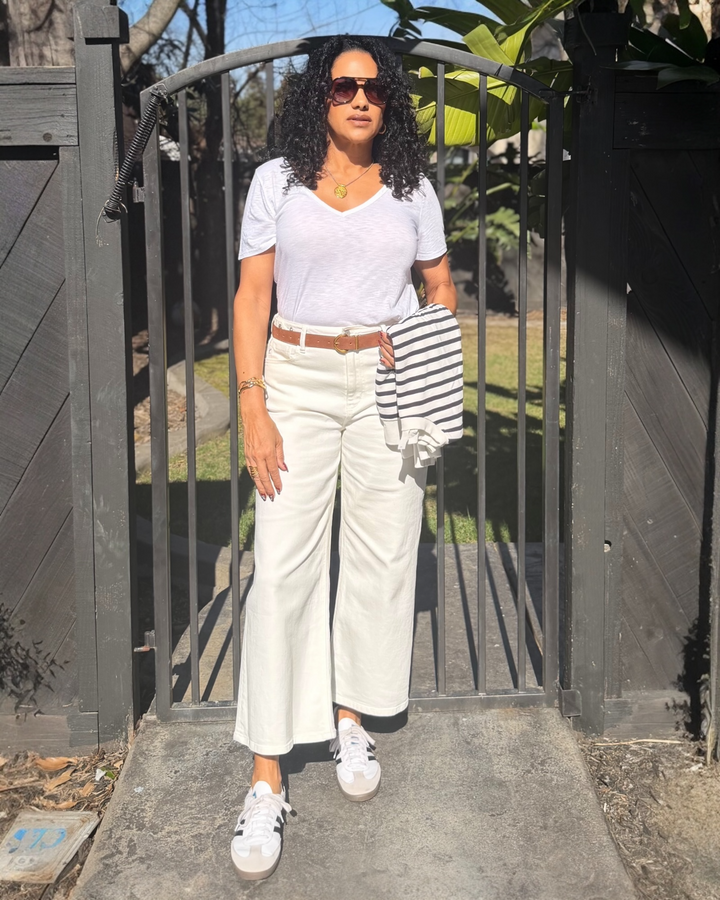 EVERYDAY. LUXE TEE