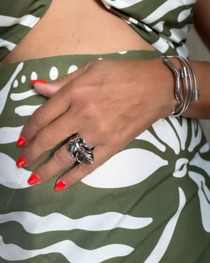 LEAF RING