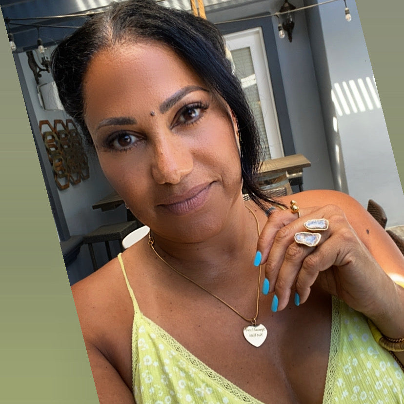 SPREAD LOVE NECKLACE - Butterfly Alley Jewelry