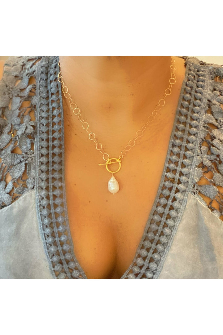 CARLITA PEARL NECKLACE - Butterfly Alley Jewelry